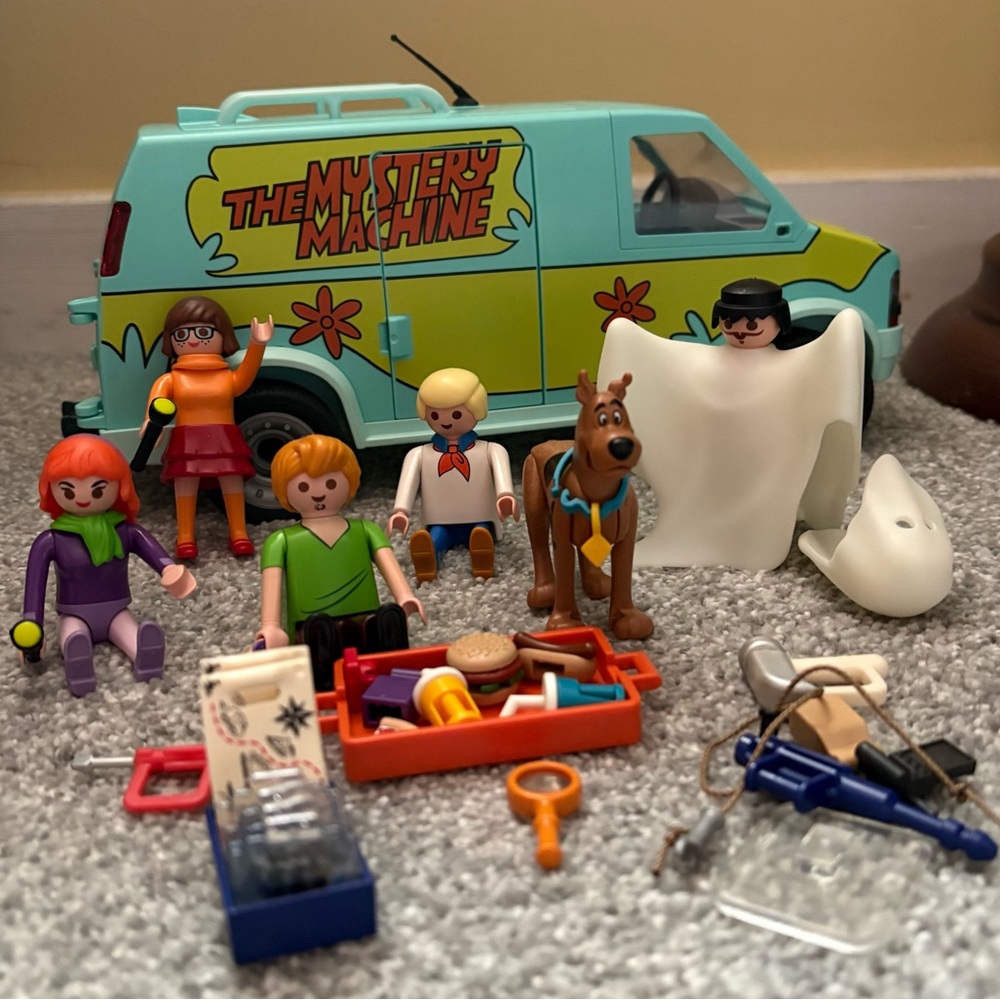 Scooby-Doo Mystery Machine Playmobil Figures And Accessories Van